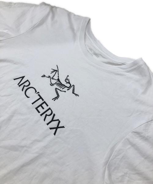 ARC'TERYX（アークテリクス）ARC'TERYX (アークテリクス) Arc' Word Logo Short Sleeve T-shirt ホワイト サイズ:Mの古着・服飾アイテム