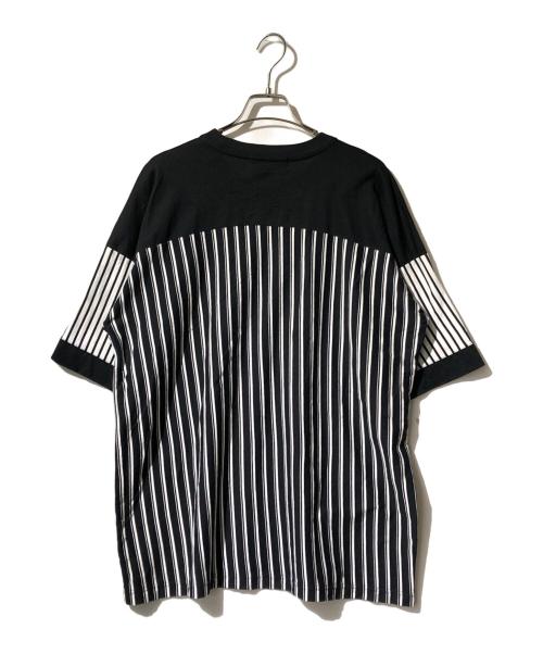 AMBUSH（アンブッシュ）AMBUSH (アンブッシュ) ボーダーストライプTシャツ ホワイト×ブラック サイズ:2の古着・服飾アイテム