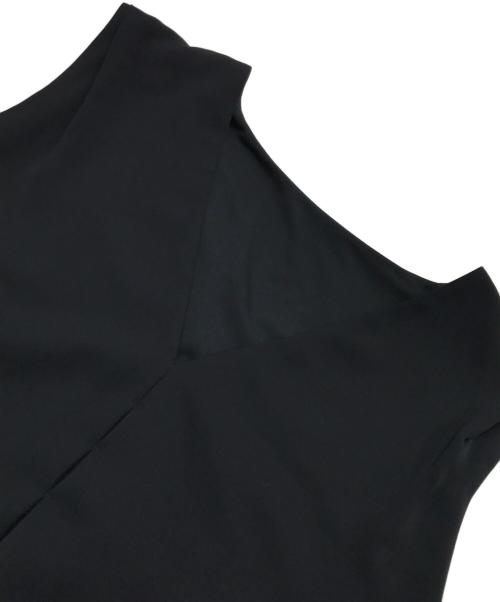 FOXEY NEWYORK（フォクシーニューヨーク）FOXEY NEWYORK (フォクシーニューヨーク) Vネックフレアワンピース ブラック サイズ:38の古着・服飾アイテム