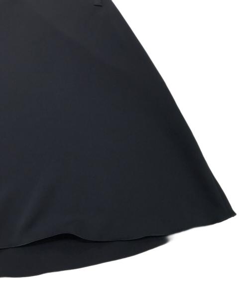 FOXEY NEWYORK（フォクシーニューヨーク）FOXEY NEWYORK (フォクシーニューヨーク) Vネックフレアワンピース ブラック サイズ:38の古着・服飾アイテム