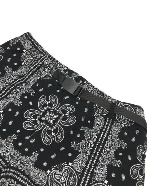 GRAMICCI（グラミチ）GRAMICCI (グラミチ) バンダナ柄ハーフクライミングパンツ ブラック サイズ:Mの古着・服飾アイテム