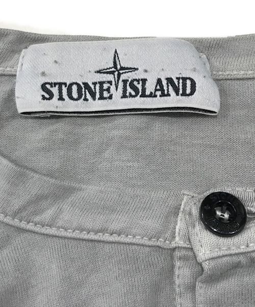 STONE ISLAND（ストーンアイランド）STONE ISLAND (ストーンアイランド) ヘンリーネックLSカットソー グレー サイズ:Sの古着・服飾アイテム