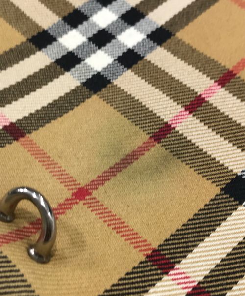 BURBERRY（バーバリー）BURBERRY (バーバリー) LL SM MACKEN DE2 BLACK BK ベージュ×ブラックの古着・服飾アイテム