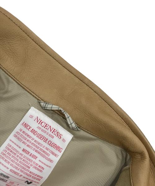 NICENESS（ナイスネス）NICENESS (ナイスネス) IRWIN(アーウィン)/英式ハイカージャケット ベージュ サイズ:Lの古着・服飾アイテム