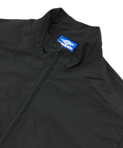 UMBRO（アンブロ）UMBRO (アンブロ) ワンポイントナイロンジャケット ブラック サイズ:Mの古着・服飾アイテム
