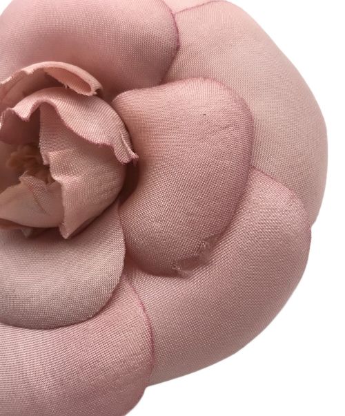 CHANEL（シャネル）CHANEL (シャネル) カメリアブローチ ピンクの古着・服飾アイテム