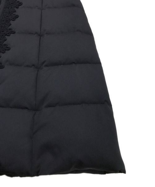 Aveniretoile（アベニールエトワール）Aveniretoile (アベニールエトワール) 刺繍レース ダウンコート ブラック サイズ:36の古着・服飾アイテム