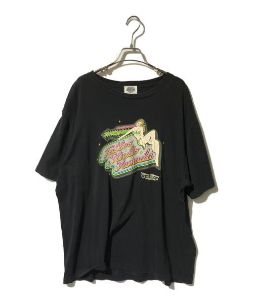 tatoo studio yamada（タトゥースタジオ ヤマダ）tatoo studio yamada (タトゥースタジオ ヤマダ) プリントTシャツ ブラック サイズ:ＸＬの古着・服飾アイテム