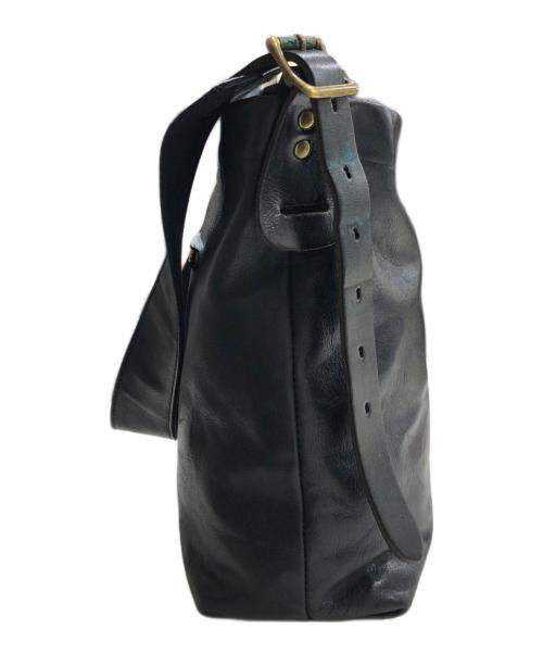 SLOW（スロウ）SLOW (スロウ) レザーショルダーバッグ ブラックの古着・服飾アイテム