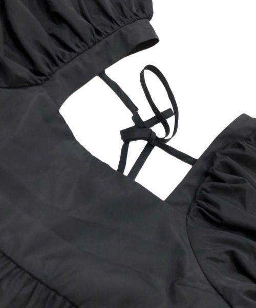 CECILIE BAHNSEN（セシリーバンセン）CECILIE BAHNSEN (セシリーバンセン) レースアップショートスリーブ変形ブラウス ブラック サイズ:UK8の古着・服飾アイテム