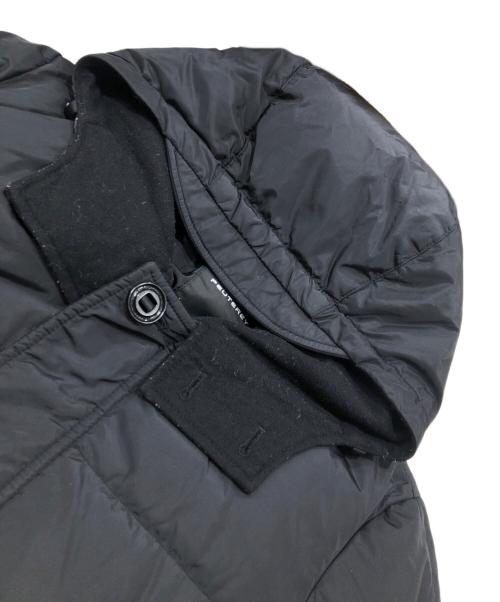 PEUTEREY（ピューテリー）PEUTEREY (ピューテリー) フーデットダウンジャケット ブラック サイズ:46の古着・服飾アイテム