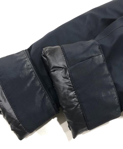 WHITE MOUNTAINEERING（ホワイトマウンテ二アニング）WHITE MOUNTAINEERING (ホワイトマウンテ二アニング) STUDIOUS (ステュディオス) ダウンジャケット ブラック サイズ:1の古着・服飾アイテム