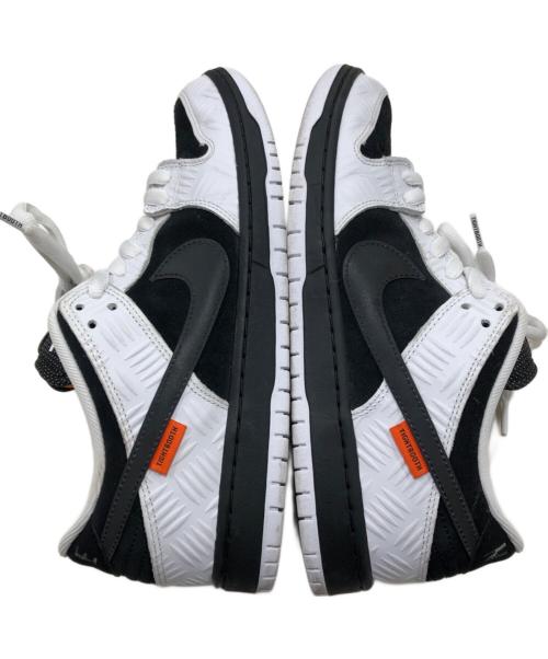 NIKE（ナイキ）NIKE (ナイキ) TIGHTBOOTH PRODUCTION (タイトブースプロダクション) SB Dunk Low Pro QS ブラック×ホワイト サイズ:28.5㎝の古着・服飾アイテム