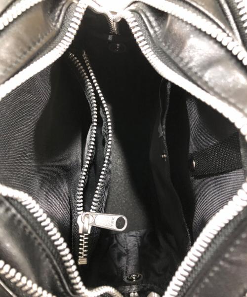 COMME des GARCONS（コムデギャルソン）COMME des GARCONS (コムデギャルソン) レザージップショルダーバッグ ブラックの古着・服飾アイテム