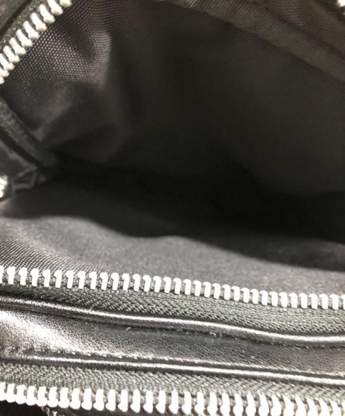 COMME des GARCONS（コムデギャルソン）COMME des GARCONS (コムデギャルソン) レザージップショルダーバッグ ブラックの古着・服飾アイテム