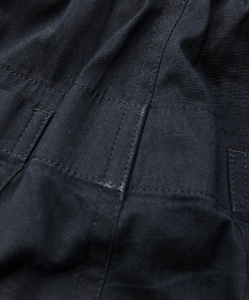 WHITE MOUNTAINEERING（ホワイトマウンテ二アニング）WHITE MOUNTAINEERING (ホワイトマウンテ二アニング) Repose Wear -TAPERED PANTS ネイビー サイズ:SIZE1の古着・服飾アイテム