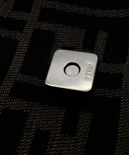 FENDI（フェンディ）FENDI (フェンディ) ズッカ柄マンマバケットハンドバッグ ブラウンの古着・服飾アイテム