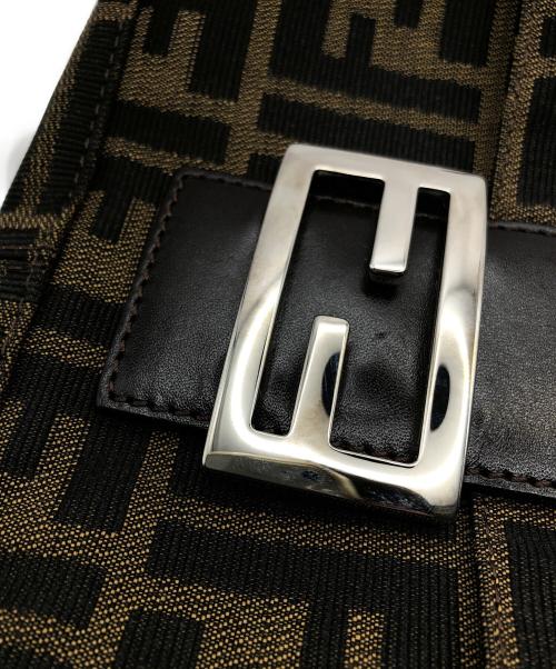 FENDI（フェンディ）FENDI (フェンディ) ズッカ柄マンマバケットハンドバッグ ブラウンの古着・服飾アイテム