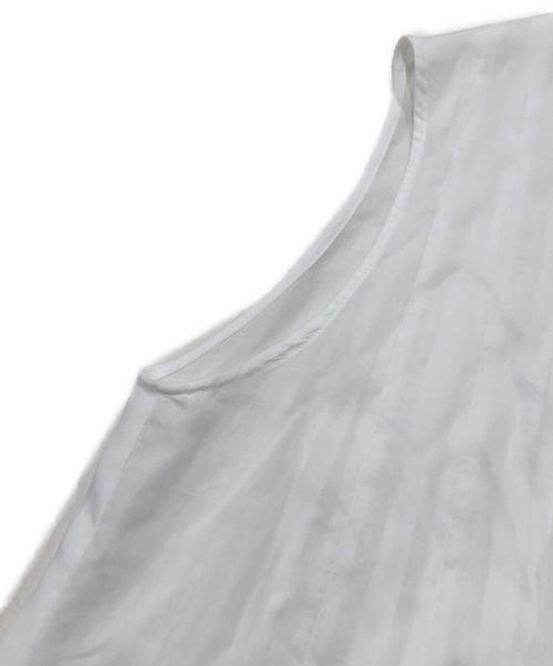 ETRE TOKYO（エトレトウキョウ）ETRE TOKYO (エトレトウキョウ) スリーブレスボリュームフレアシャツ ホワイト サイズ:Fの古着・服飾アイテム