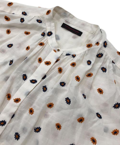 TOMORROW LAND（トゥモローランド）TOMORROW LAND (トゥモローランド) プチマーガレットエンブロイダリー ギャザーブラウス ベージュ サイズ:36の古着・服飾アイテム