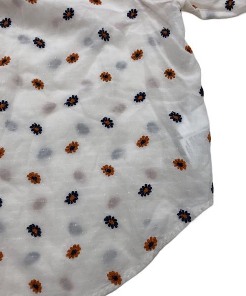 TOMORROW LAND（トゥモローランド）TOMORROW LAND (トゥモローランド) プチマーガレットエンブロイダリー ギャザーブラウス ベージュ サイズ:36の古着・服飾アイテム