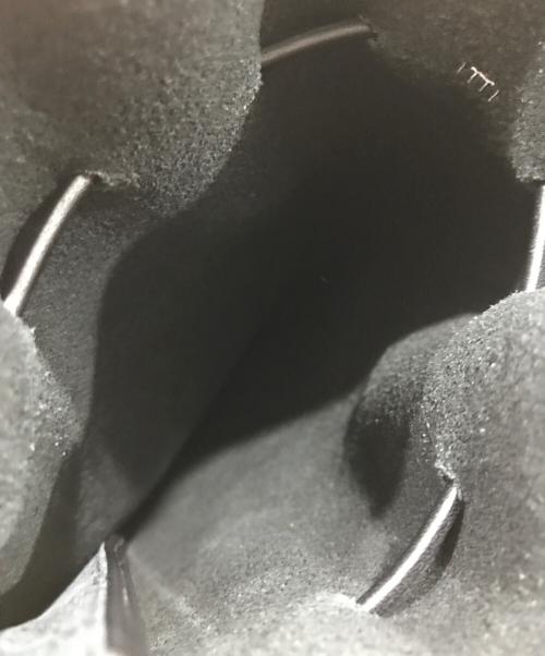 ITTI（イッチ）ITTI (イッチ) HERRIE KINCHAKU POUCH ブラックの古着・服飾アイテム