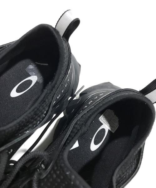 OAKLEY（オークリー）OAKLEY (オークリー) LIGHT SHIELD ブラック サイズ:US9/UK8/EU42.5の古着・服飾アイテム