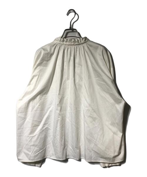 BALLSEY（ボールジィ）BALLSEY (ボールジィ) ハイカウントサテン ネックフリルブラウス ホワイト サイズ:36の古着・服飾アイテム