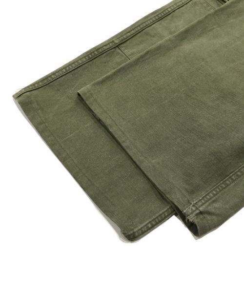 Equipements Militaires（イクイップメントミリタリー）Equipements Militaires (イクイップメントミリタリー) ミリタリーパンツ オリーブ サイズ:Ｌサイズ相当の古着・服飾アイテム