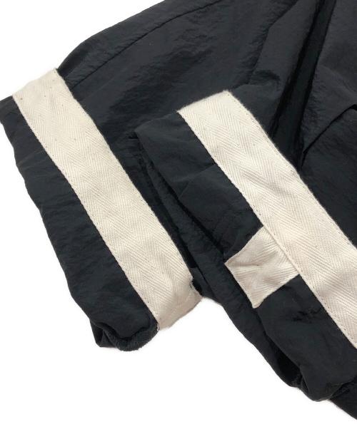 URU（ウル）URU (ウル) WATER REPELENT NYLON ZIP UP COAT ブラック サイズ:Ｆの古着・服飾アイテム