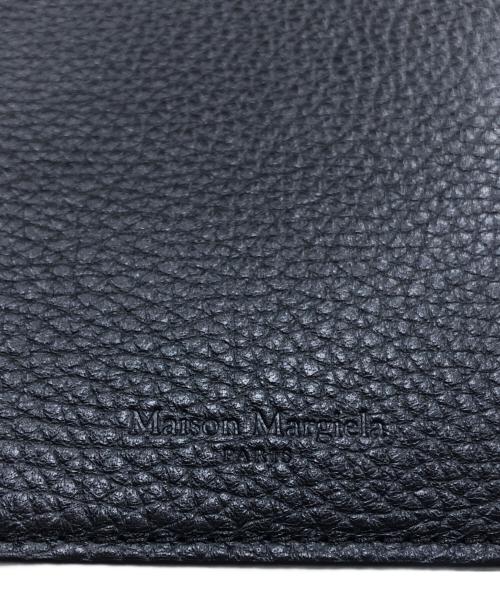 Maison Margiela（メゾンマルジェラ）Maison Margiela (メゾンマルジェラ) GRAIN LEATHER PHONE CASE ブラックの古着・服飾アイテム