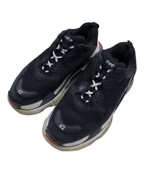 BALENCIAGA（バレンシアガ）BALENCIAGA (バレンシアガ) ローカットスニーカー/Triple S ブラック サイズ:UK8/EUR42/USA9の古着・服飾アイテム