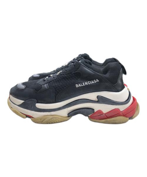 BALENCIAGA（バレンシアガ）BALENCIAGA (バレンシアガ) ローカットスニーカー/Triple S ブラック サイズ:UK8/EUR42/USA9の古着・服飾アイテム