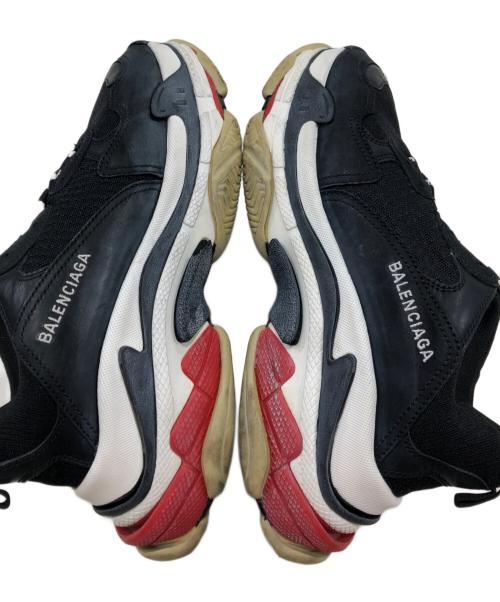 BALENCIAGA（バレンシアガ）BALENCIAGA (バレンシアガ) ローカットスニーカー/Triple S ブラック サイズ:UK8/EUR42/USA9の古着・服飾アイテム