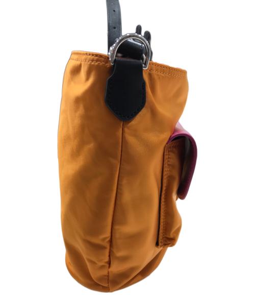 DIESEL（ディーゼル）DIESEL (ディーゼル) ナイロンバケットショルダーバッグ オレンジの古着・服飾アイテム