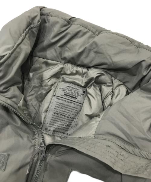 US ARMY（ユーエスアーミー）US ARMY (ユーエスアーミー) ECWCS GEN III LEVEL7（エクワックス　ジェン　３　レベル７） グレー サイズ:MLの古着・服飾アイテム