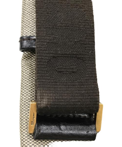 Salvatore Ferragamo（サルヴァトーレ フェラガモ）Salvatore Ferragamo (サルヴァトーレ フェラガモ) ショルダーバッグ ベージュの古着・服飾アイテム