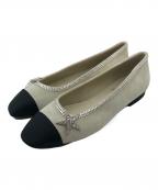 CHANELシャネル）の古着「スエードフラットパンプス」｜ブラック×アイボリー