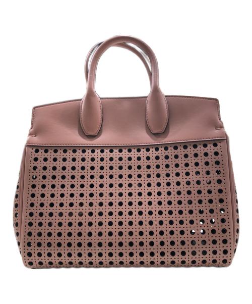 Salvatore Ferragamo（サルヴァトーレ フェラガモ）Salvatore Ferragamo (サルヴァトーレ フェラガモ) ガンチーニ-パンチングSTUDIO BAG ライトピンクの古着・服飾アイテム