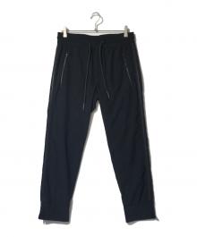 ONE GRAVITY（ワングラヴィティ）の古着「トリムベルトテーパードトラックパンツ」｜ブラック