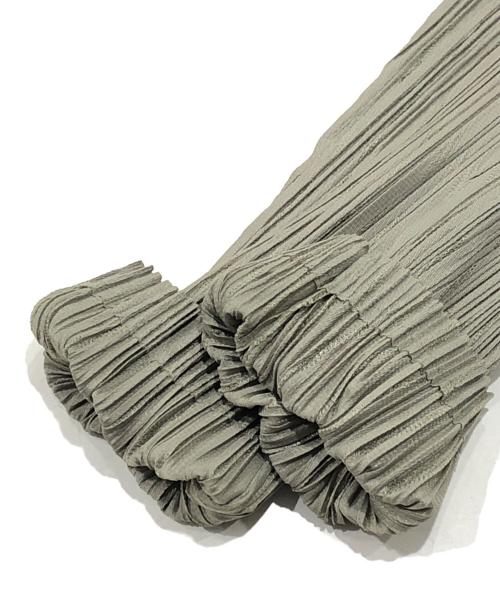 PLEATS PLEASE（プリーツプリーズ）PLEATS PLEASE (プリーツプリーズ) プリーツカーディガン オリーブ サイズ:34の古着・服飾アイテム