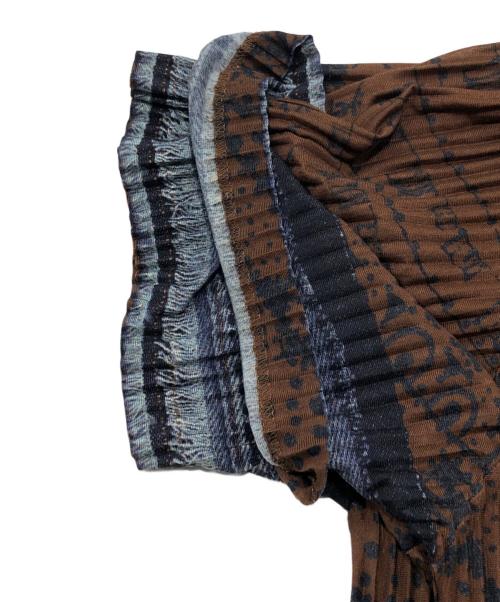ISSEY MIYAKE（イッセイミヤケ）ISSEY MIYAKE (イッセイミヤケ) 総柄プリーツカットソー ブルー×ブラウン サイズ:Lの古着・服飾アイテム