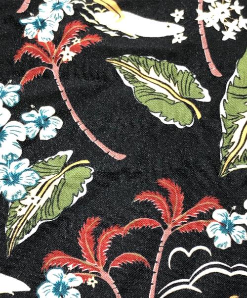 A.P.C.（アーペーセー）A.P.C. (アーペーセー) フラワープリントシャツワンピース グリーン×ブラック サイズ:34の古着・服飾アイテム