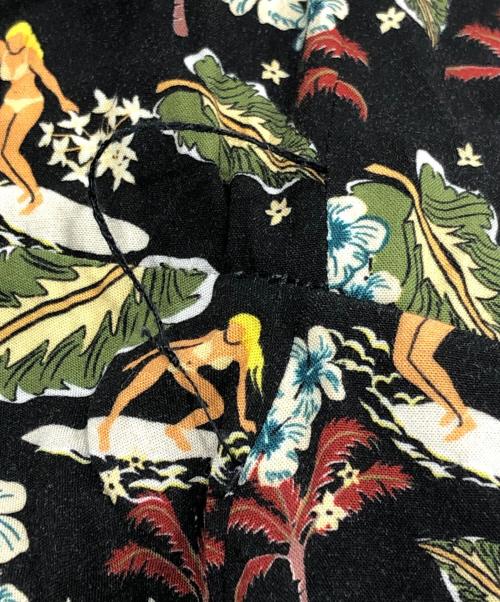 A.P.C.（アーペーセー）A.P.C. (アーペーセー) フラワープリントシャツワンピース グリーン×ブラック サイズ:34の古着・服飾アイテム