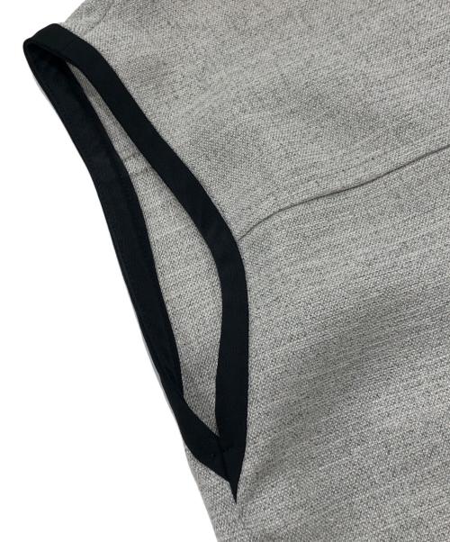 Pinky & Dianne（ピンキーアンドダイアン）Pinky & Dianne (ピンキーアンドダイアン) 配色パイピングワンピース グレー サイズ:38の古着・服飾アイテム