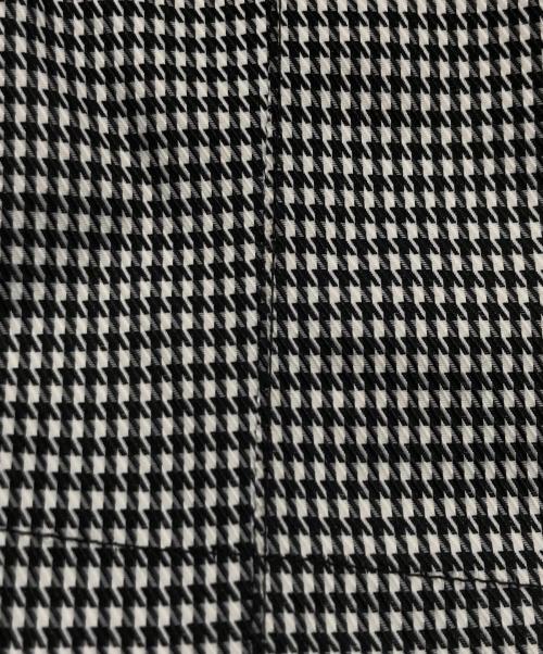 Columbia（コロンビア）Columbia (コロンビア) マウンテンパーカー ホワイト×ブラック サイズ:XLの古着・服飾アイテム