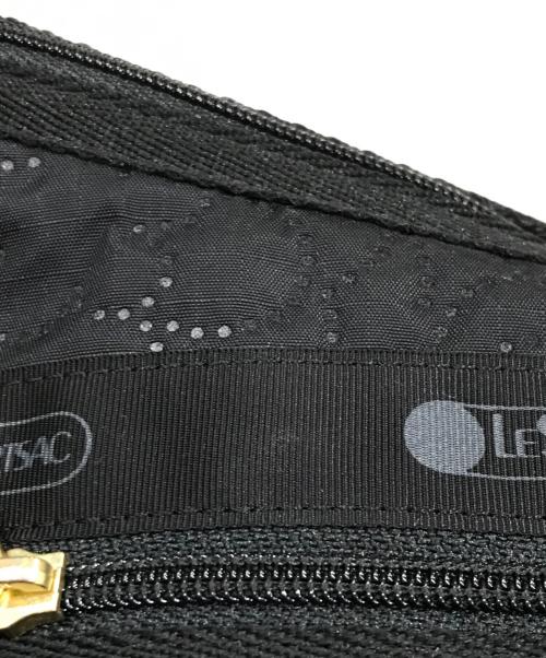 LeSportsac（レスポートサック）LeSportsac (レスポートサック) フラワーキルティングショルダーバッグ ブラックの古着・服飾アイテム