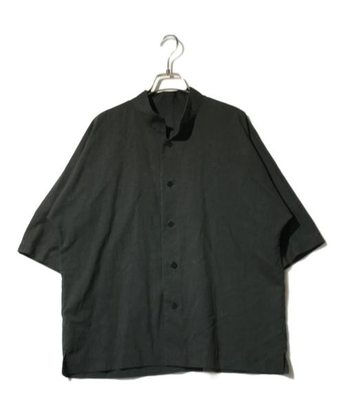 HOMME PLISSE ISSEY MIYAKE（オム プリッセ イッセイ ミヤケ）HOMME PLISSE ISSEY MIYAKE (オム プリッセ イッセイ ミヤケ) リネンブレンドSSシャツ オリーブ サイズ:3の古着・服飾アイテム
