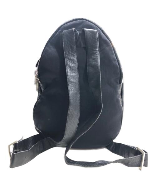 kawa-kawa（カワカワ）kawa-kawa (カワカワ) ビッグジップリュックサック ブラックの古着・服飾アイテム