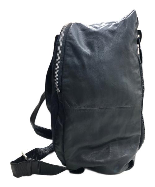 kawa-kawa（カワカワ）kawa-kawa (カワカワ) ビッグジップリュックサック ブラックの古着・服飾アイテム